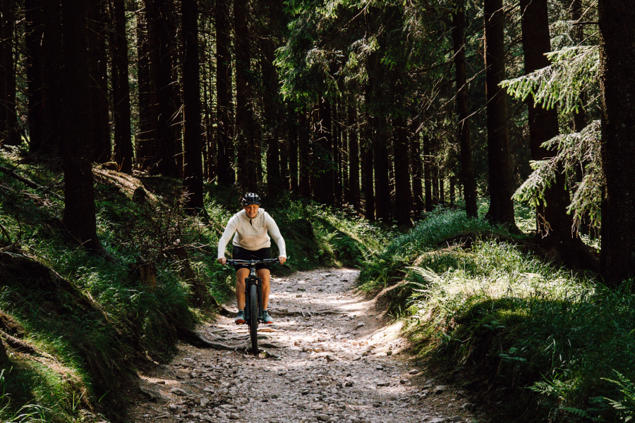Fietsen in Thüringer Wald.