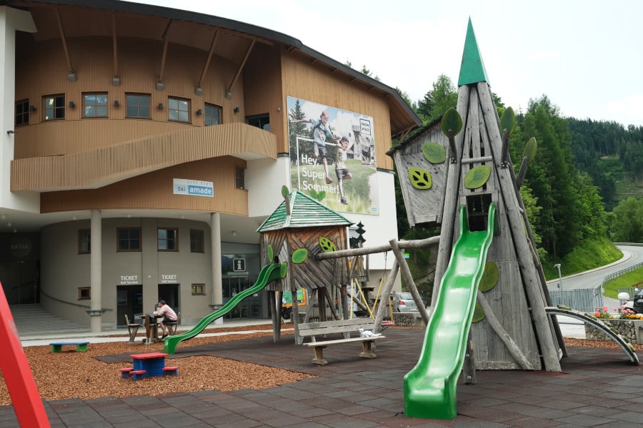 Speeltuin bij de Geisterberg in JO Salzburg
