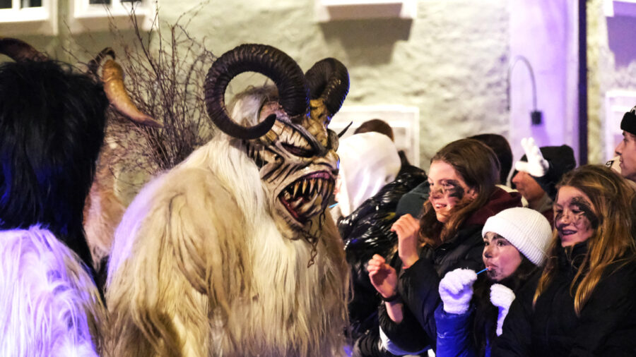Krampus in Radstadt, Oostenrijk © bergfamilie.nl | Frank van Delden