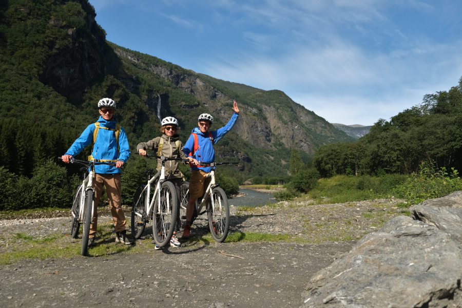 Flamsbana, zipline en fietsen